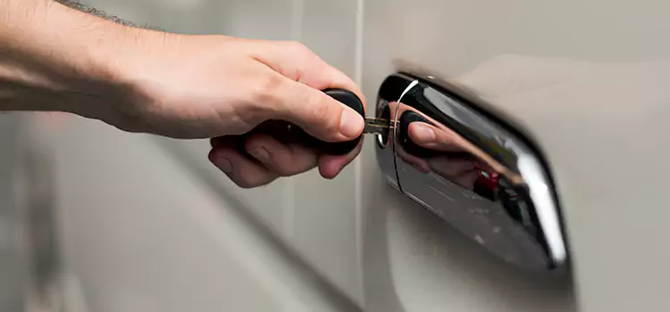 Why Choose Our Auto Locksmith Team in Stamford, CT?